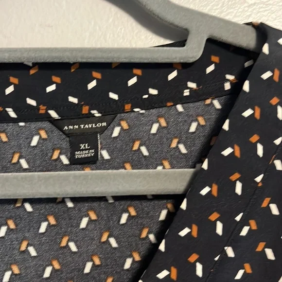 Ann Taylor blouse - Picture 2 of 4